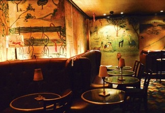Bemelmans Bar no Carlyle Hotel em Nova York