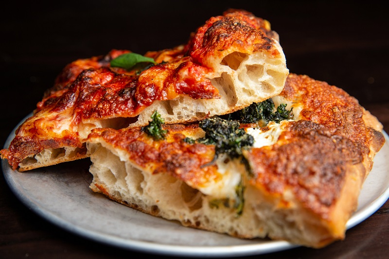 Pizza da pizzaria Regina em Boston