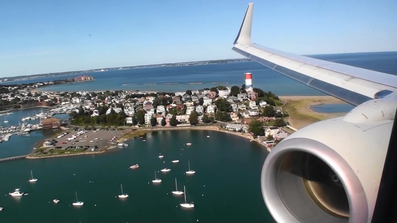 Avião sobrevoando Boston