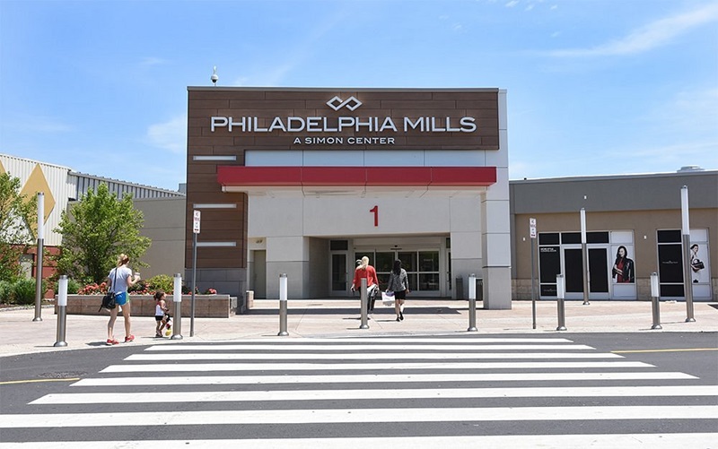 Entrada do shopping Philadelphia Mills na Filadélfia