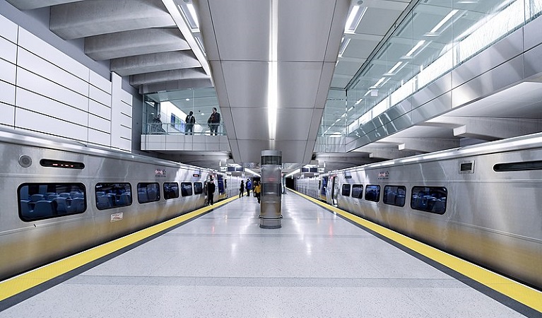 Novo metrô conectando o aeroporto JFK a Manhattan em Nova York